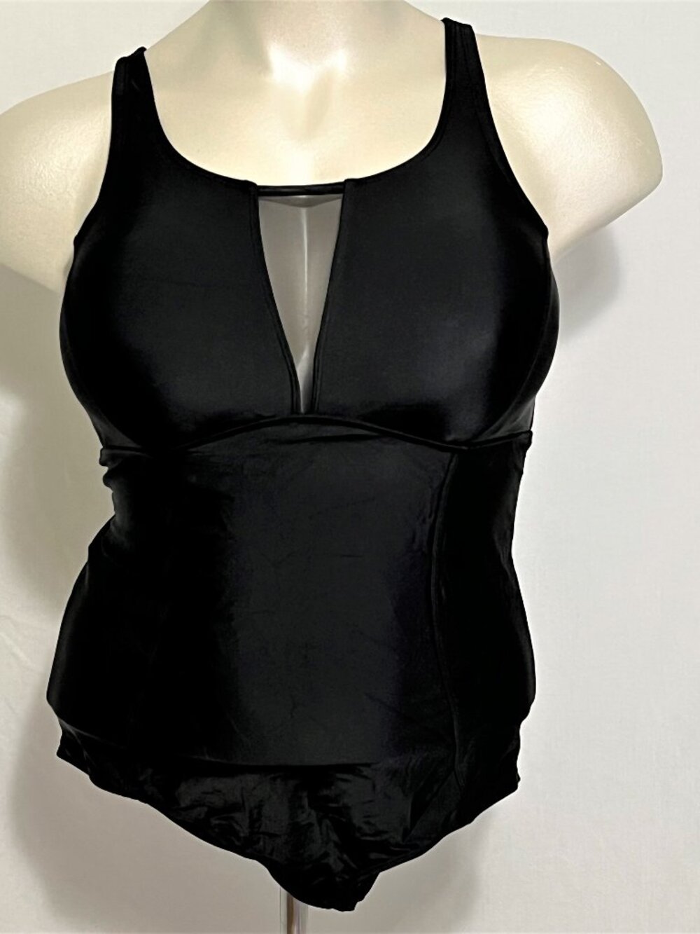 Torrid Swimsuit Swim One Piece Wireless Mesh Inset Keyhole Black Plus Sz 4 26